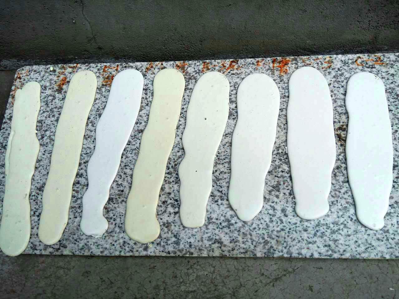 道路劃線漆增白劑試驗(yàn)